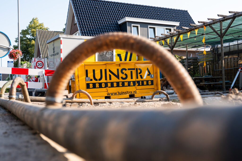 Pompinstallatie voor bronbemaling van Luinstra Watermanagement